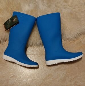 Kamik woman rain boots size 5 nwt